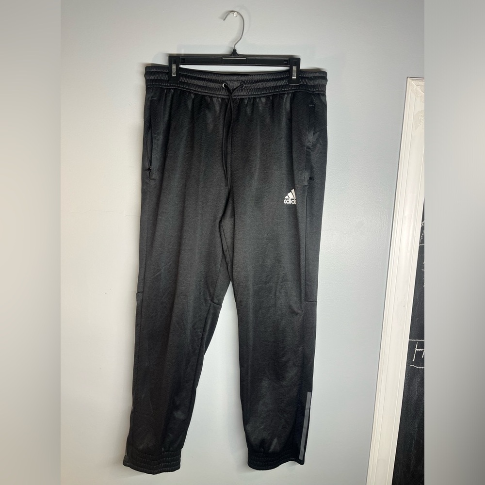 Adidas Black Sweatpants with Tapered Ankle Size Large